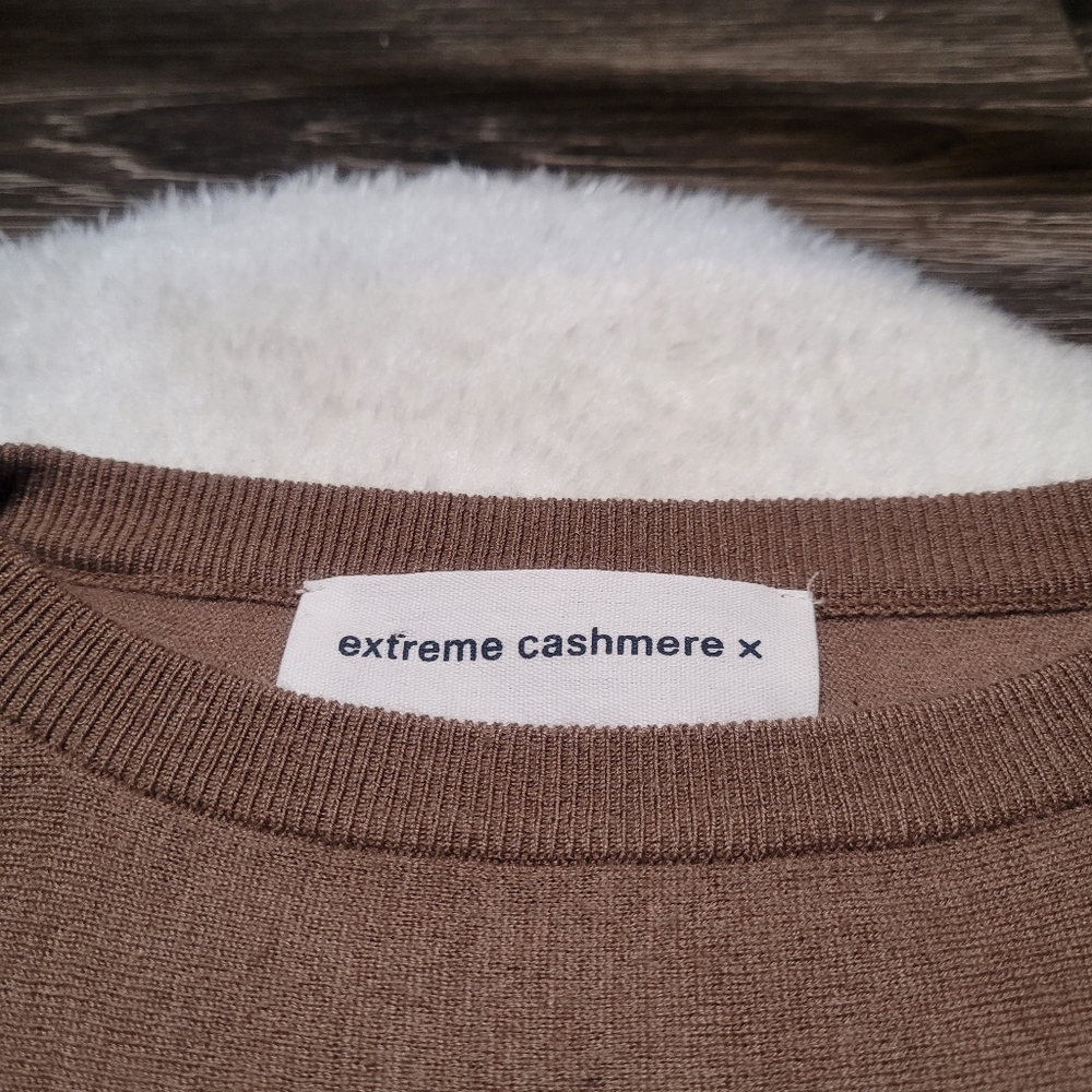 NWT Extreme Cashmere N°362 Elleni 100% Cashmere Crewneck Sweater In Chai O/S - Picture 8 of 12